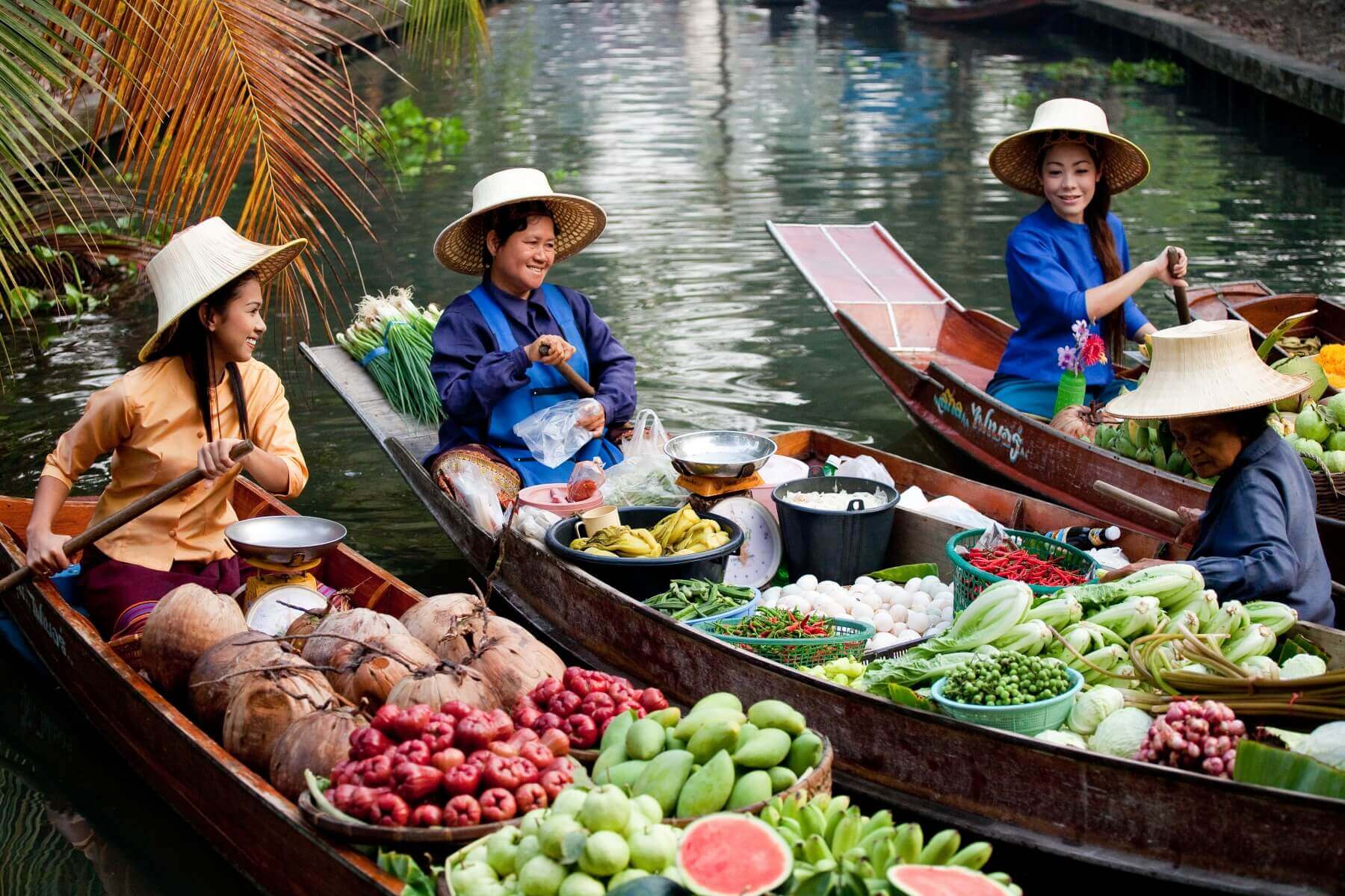 Жизнь тайцев. Плавучий рынок. Население Тайланда. Тайланд местные жители. Тайский рынок.